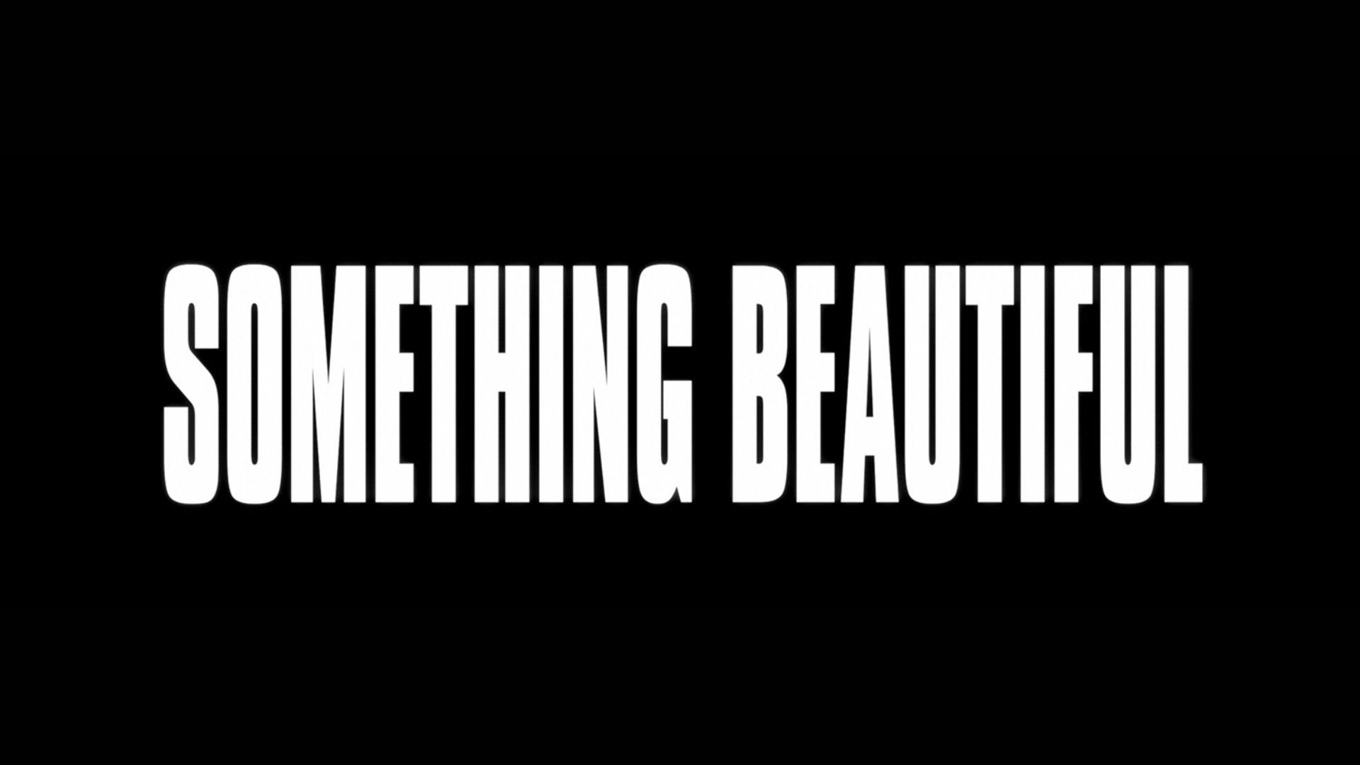 Foto de MILEY CYRUS: SOMETHING BEAUTIFUL