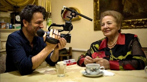 Foto de MUCHOS HIJOS, UN MONO Y UN CASTILLO