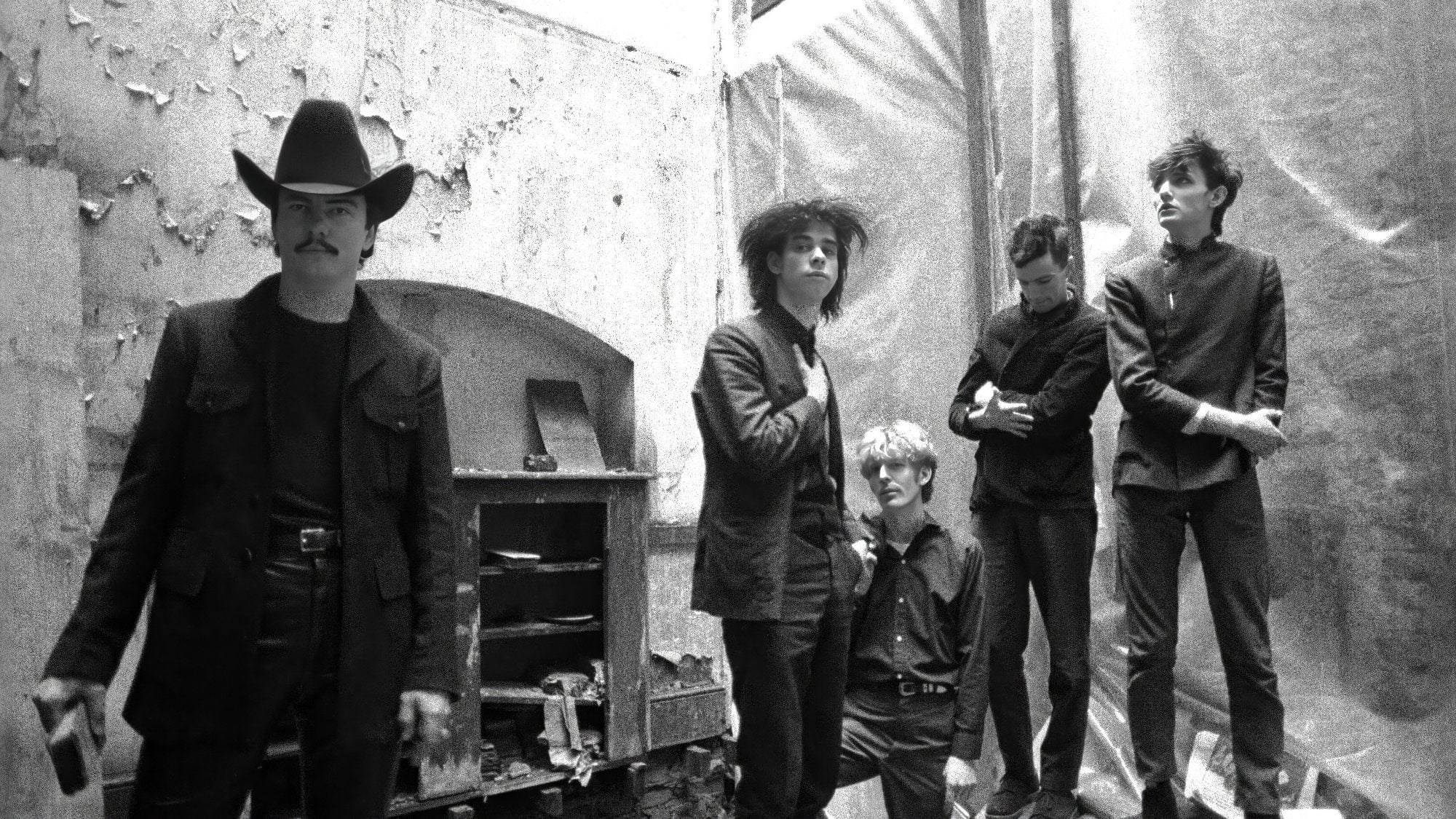 Foto de MUTINY IN HEAVEN: THE BIRTHDAY PARTY