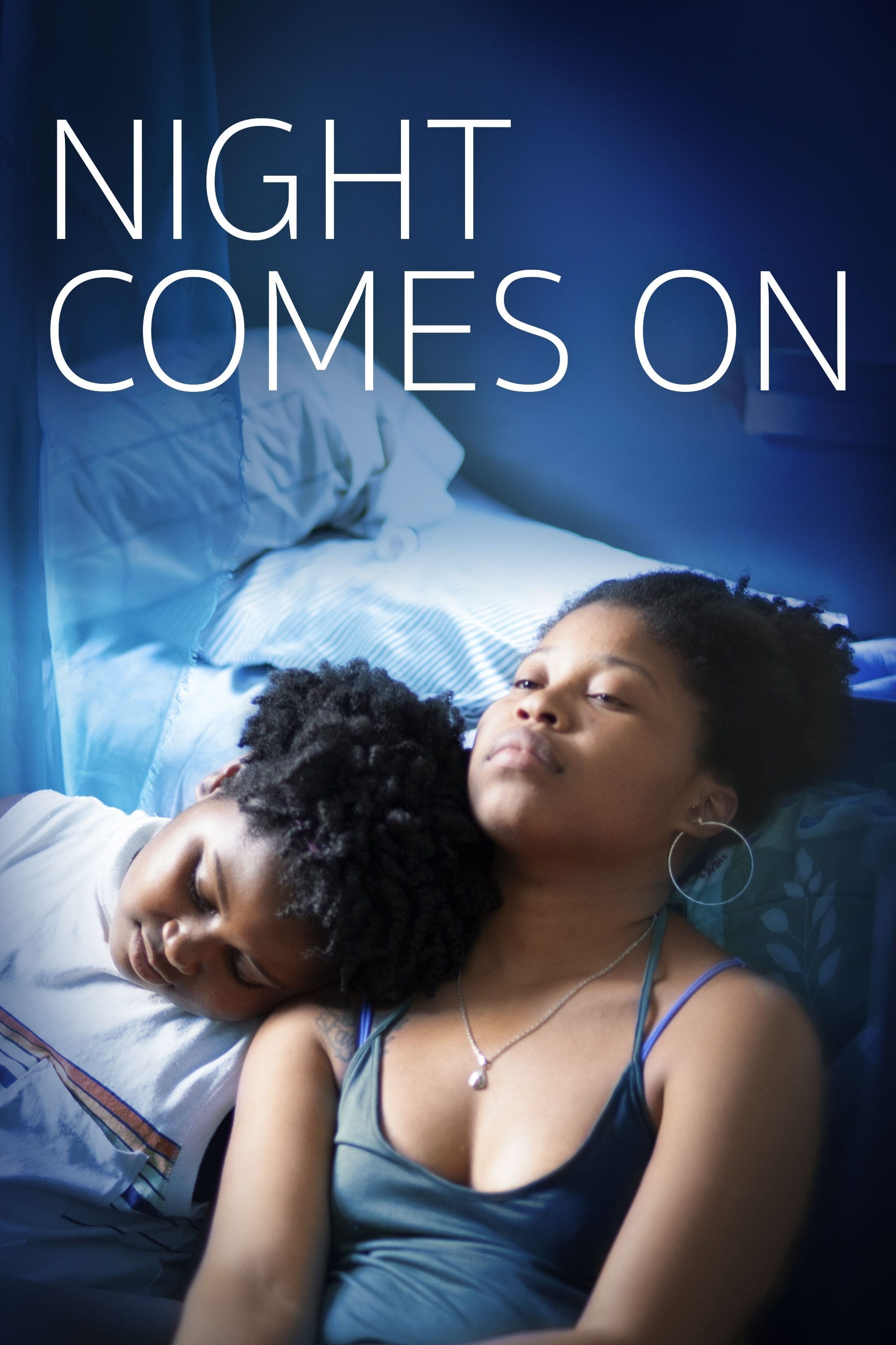 Poster de NIGHT COMES ON en inglés
