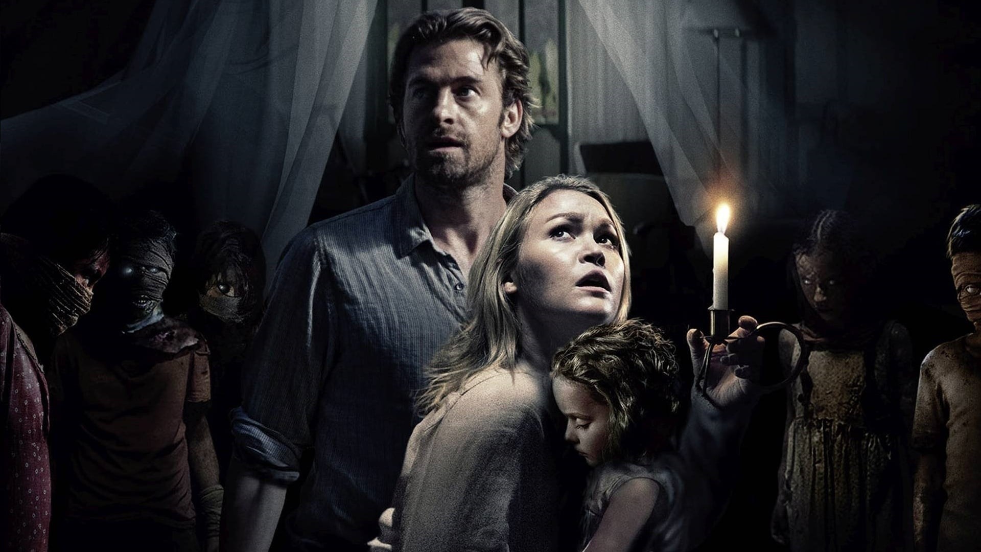 Foto de OUT OF THE DARK
