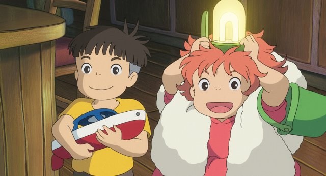 Foto de PONYO EN EL ACANTILADO