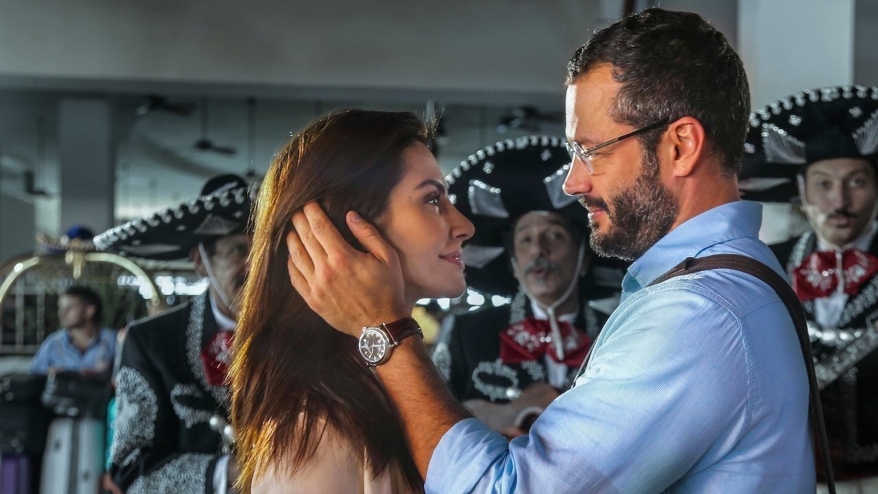 Foto de QUALQUER GATO VIRA