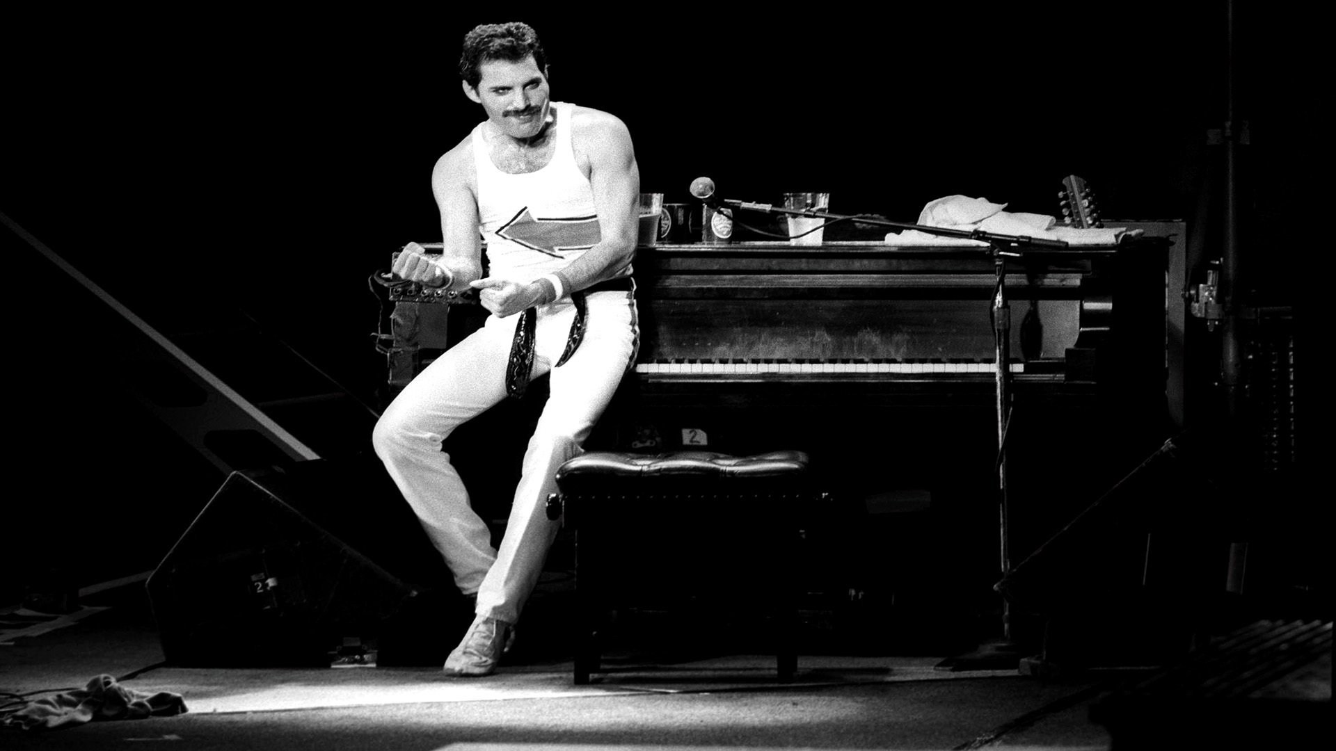Foto de QUEEN ON FIRE: LIVE AT THE BOWL
