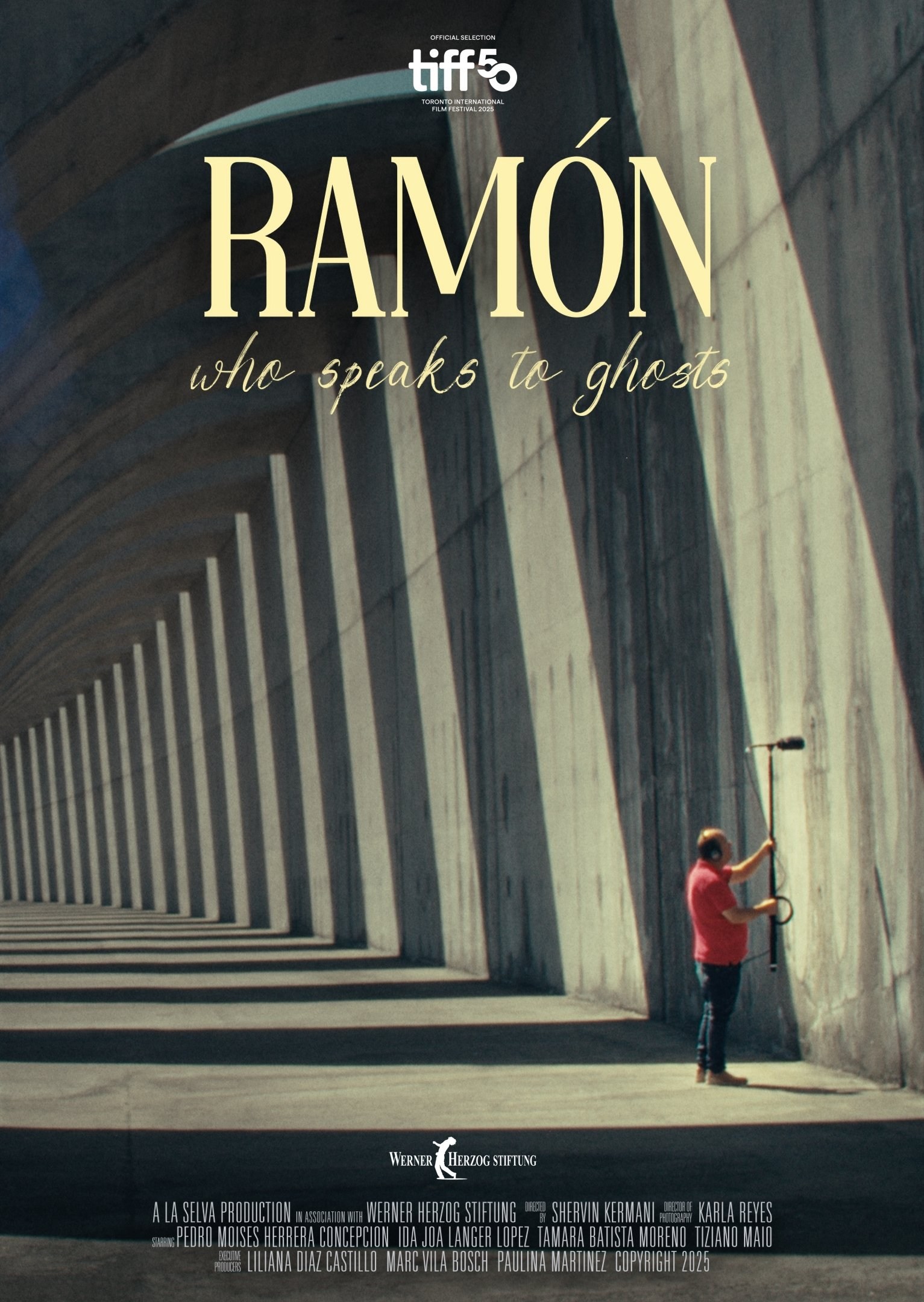 Poster de RAMÓN WHO SPEAKS TO GHOSTS