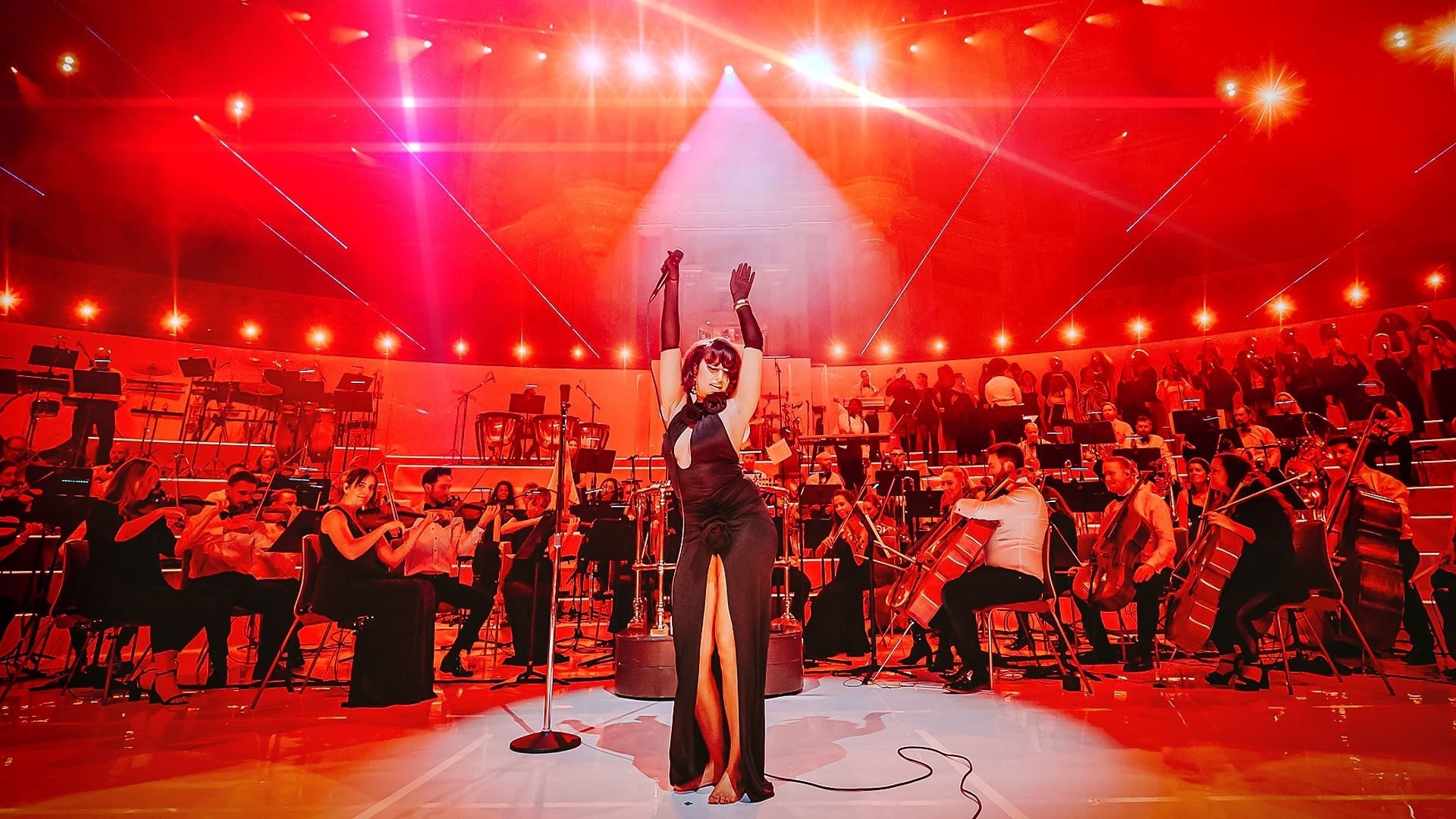 Foto de RAYE AT THE ROYAL ALBERT HALL