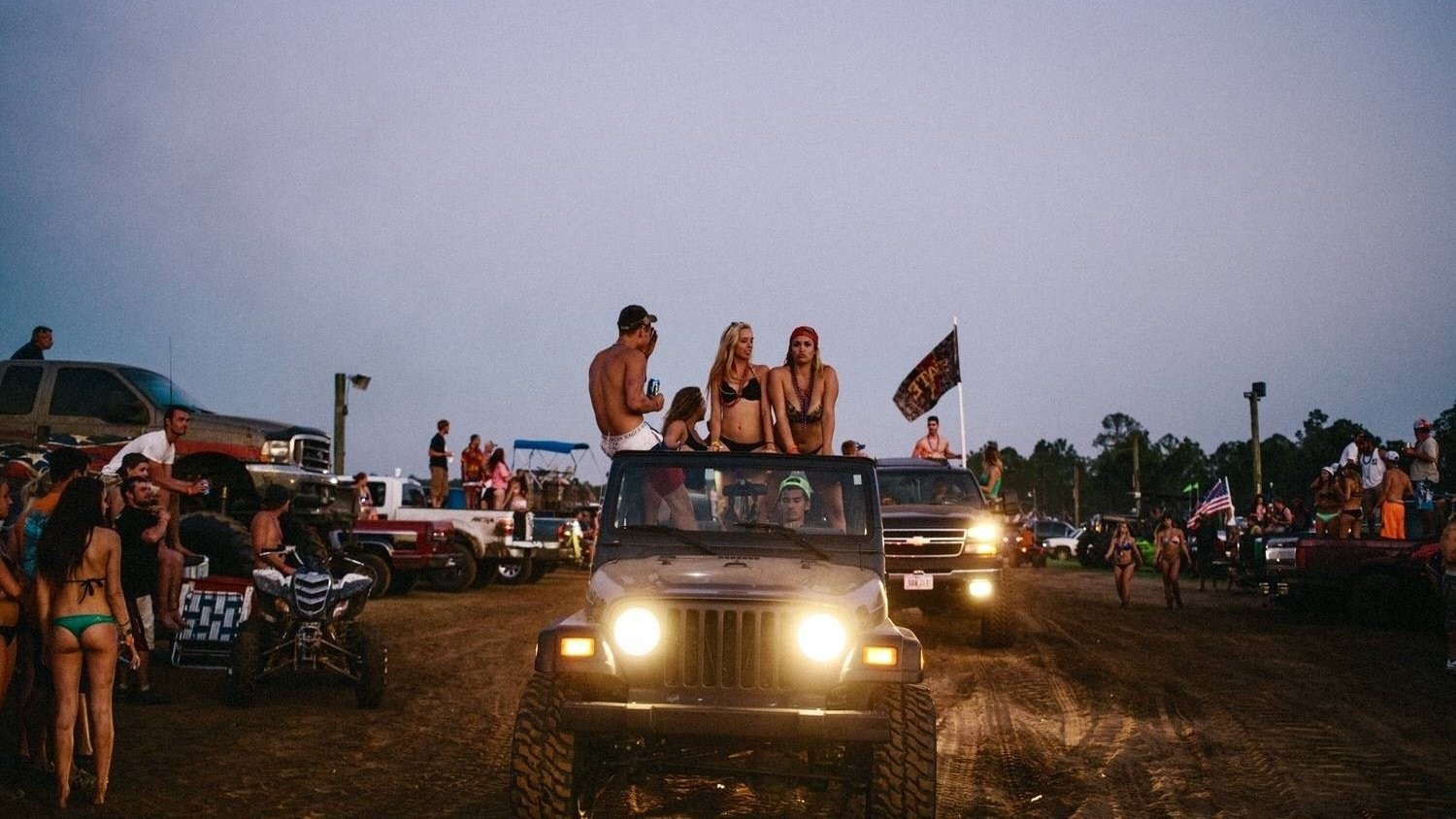 Foto de RED, WHITE & WASTED