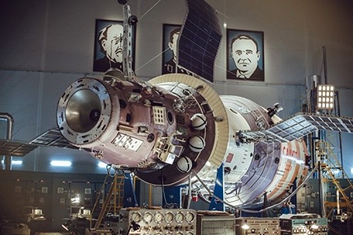 Foto de SALYUT-7: HÉROES EN EL ESPACIO