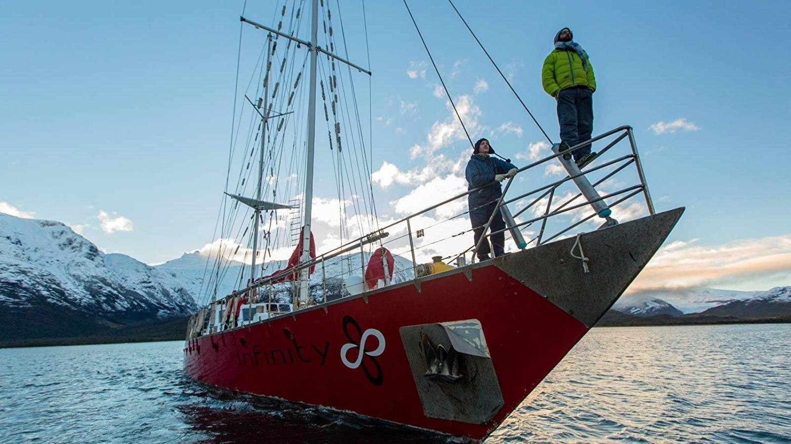 Foto de SEA GYPSIES: THE FAR SIDE OF THE WORLD