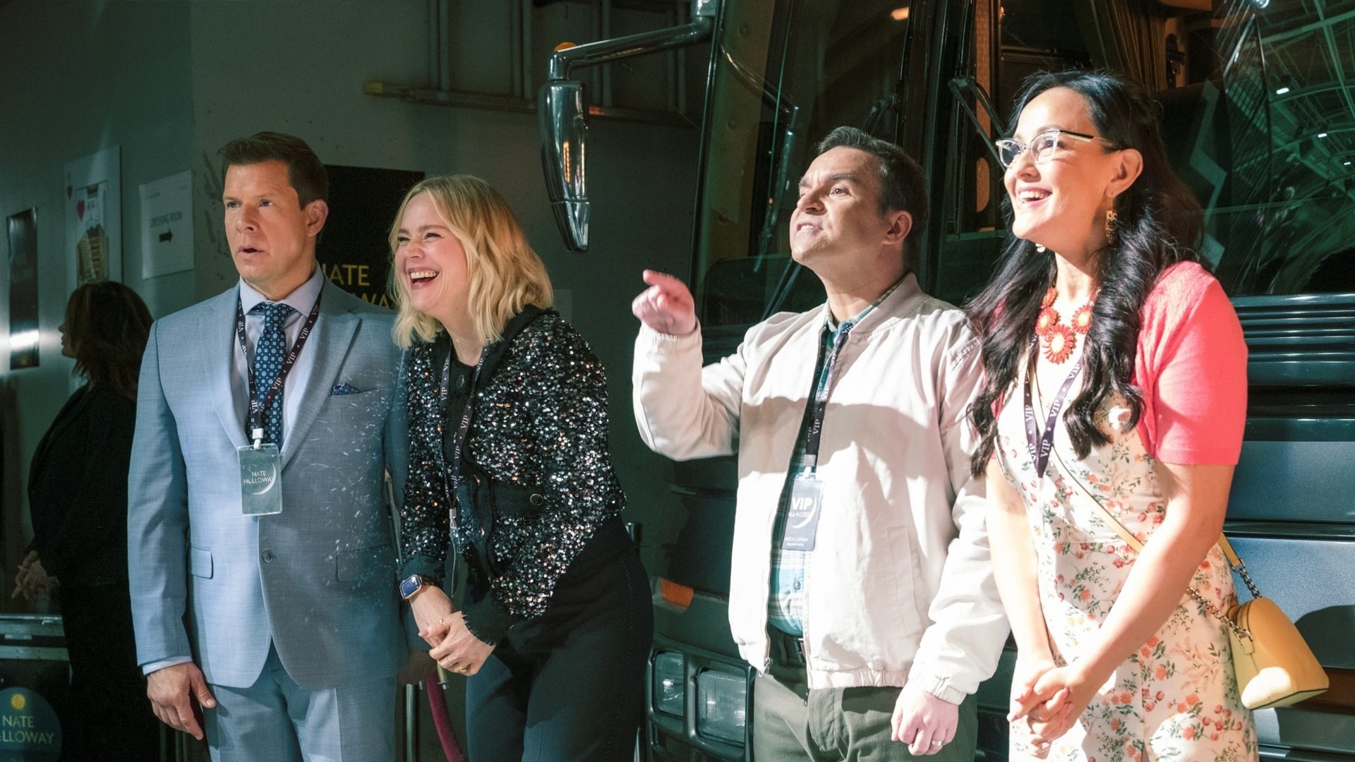 Foto de SIGNED, SEALED, DELIVERED: TO THE MOON AND BACK