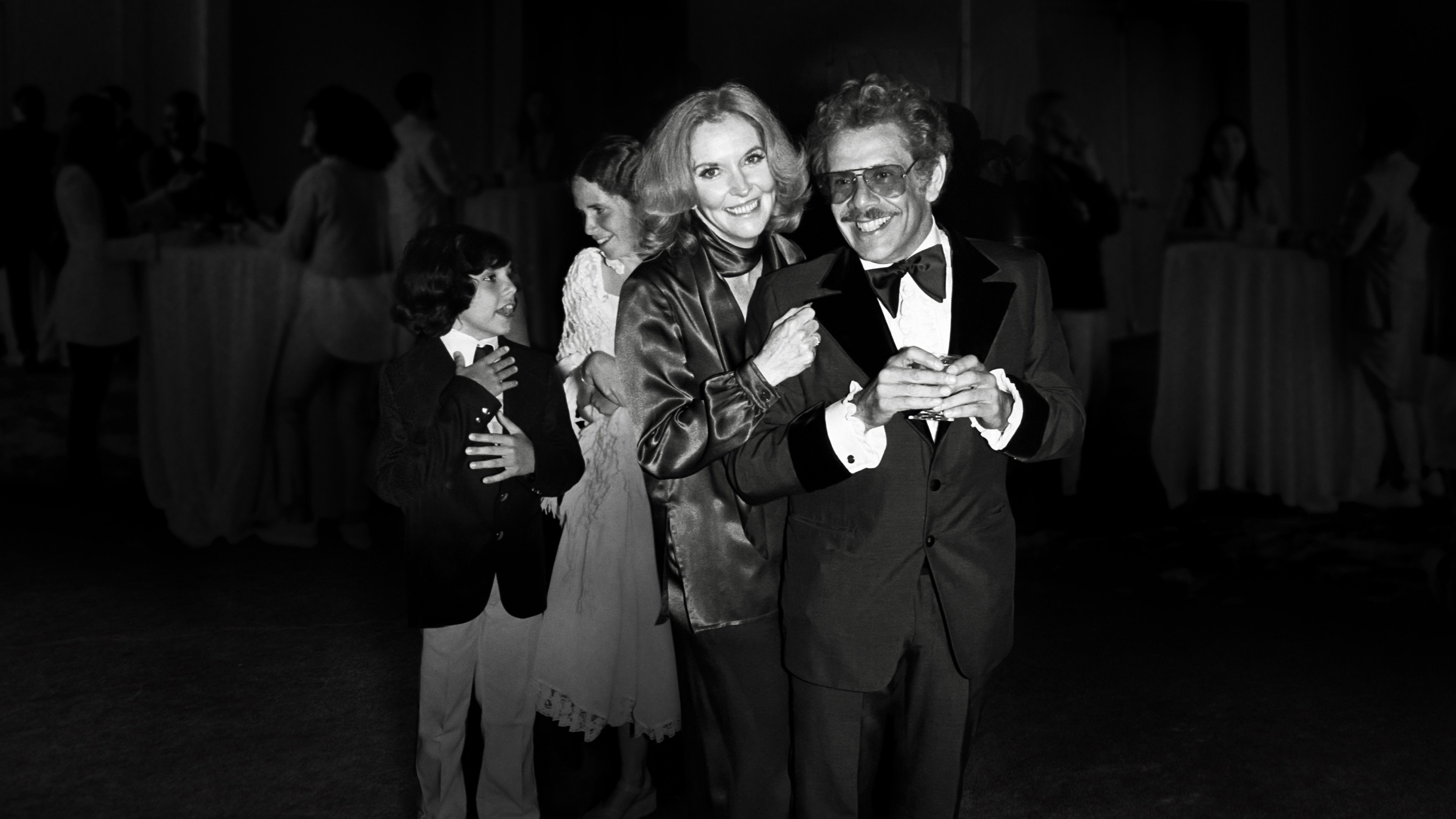 Foto de STILLER & MEARA: NOTHING IS LOST