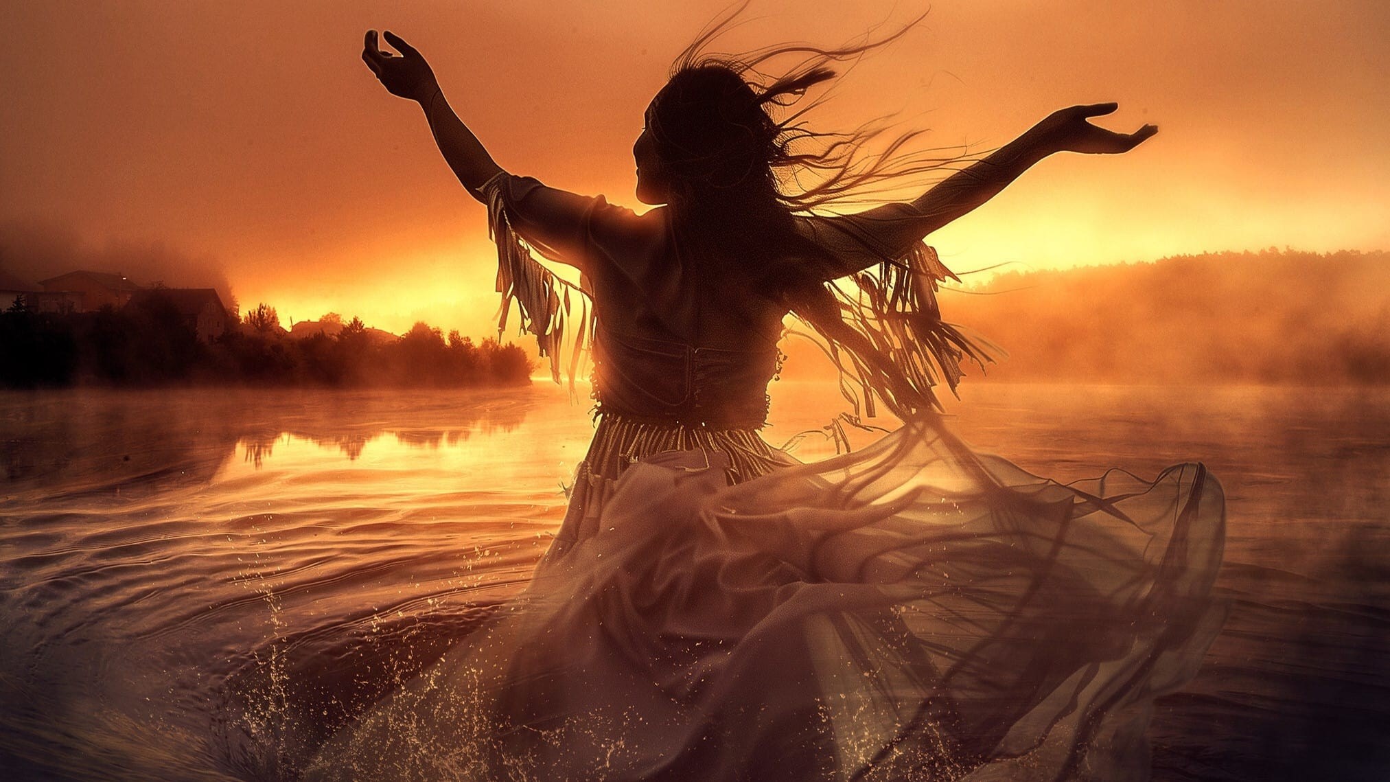 Foto de THE LADY OF THE LAKE: THE LEGEND OF LAKE RONKONKOMA
