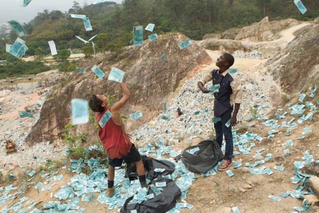 Foto de TRASH, LADRONES DE ESPERANZA
