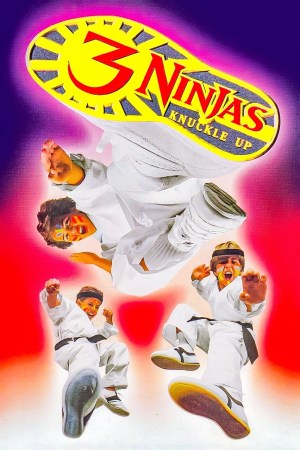 Tres ninjas peleones