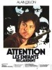 Attention, les enfants regardent