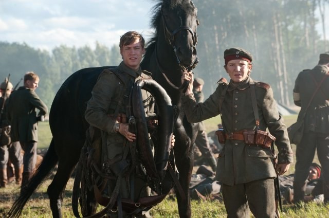 Foto de WAR HORSE (CABALLO DE BATALLA)