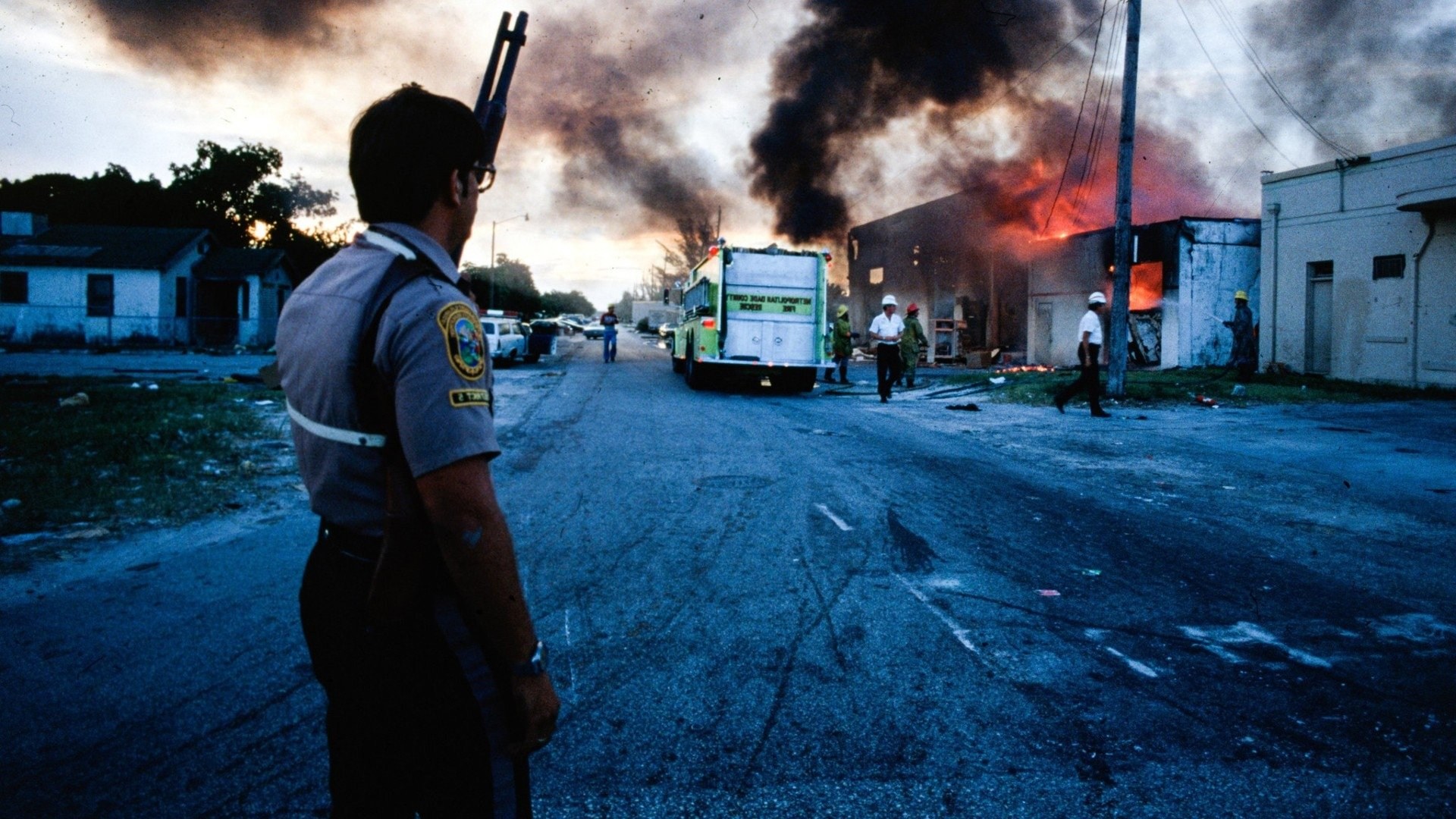 Foto de WHEN LIBERTY BURNS
