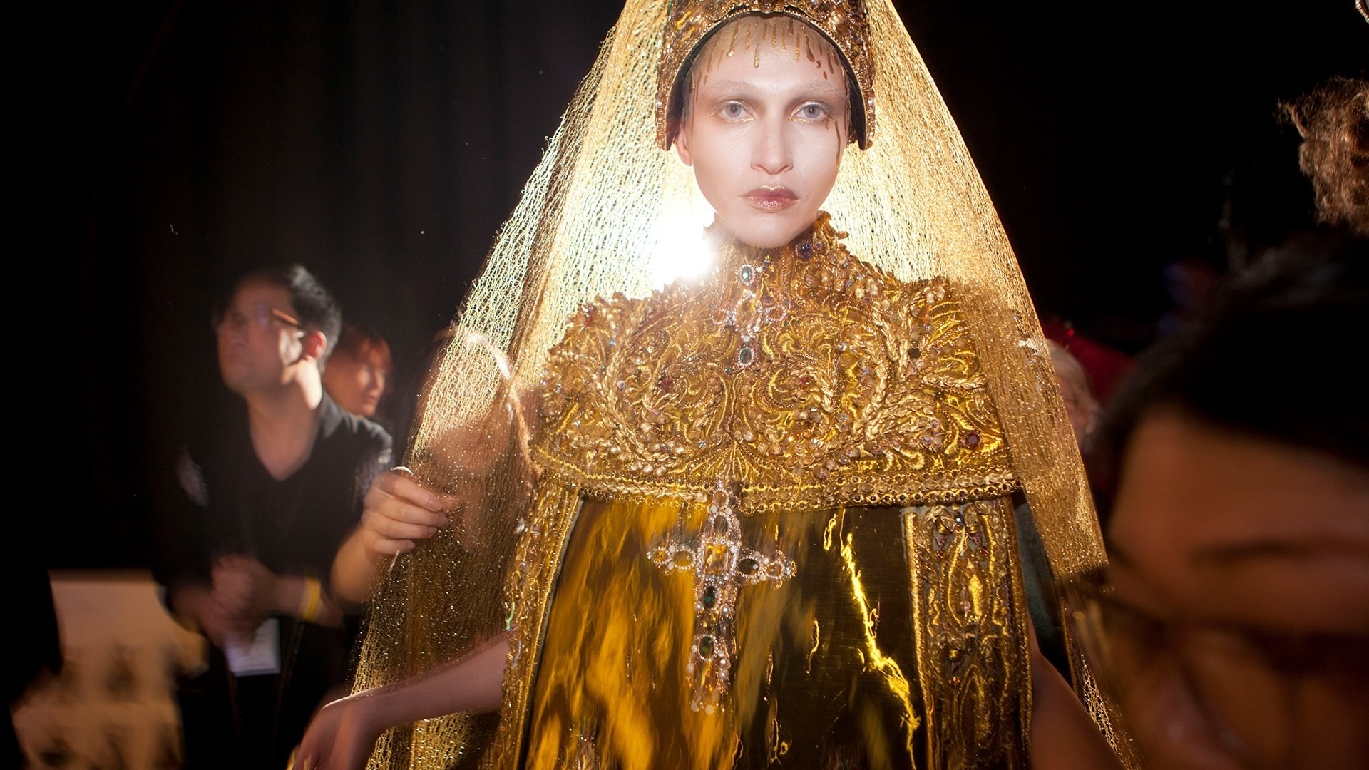 Foto de YELLOW IS FORBIDDEN