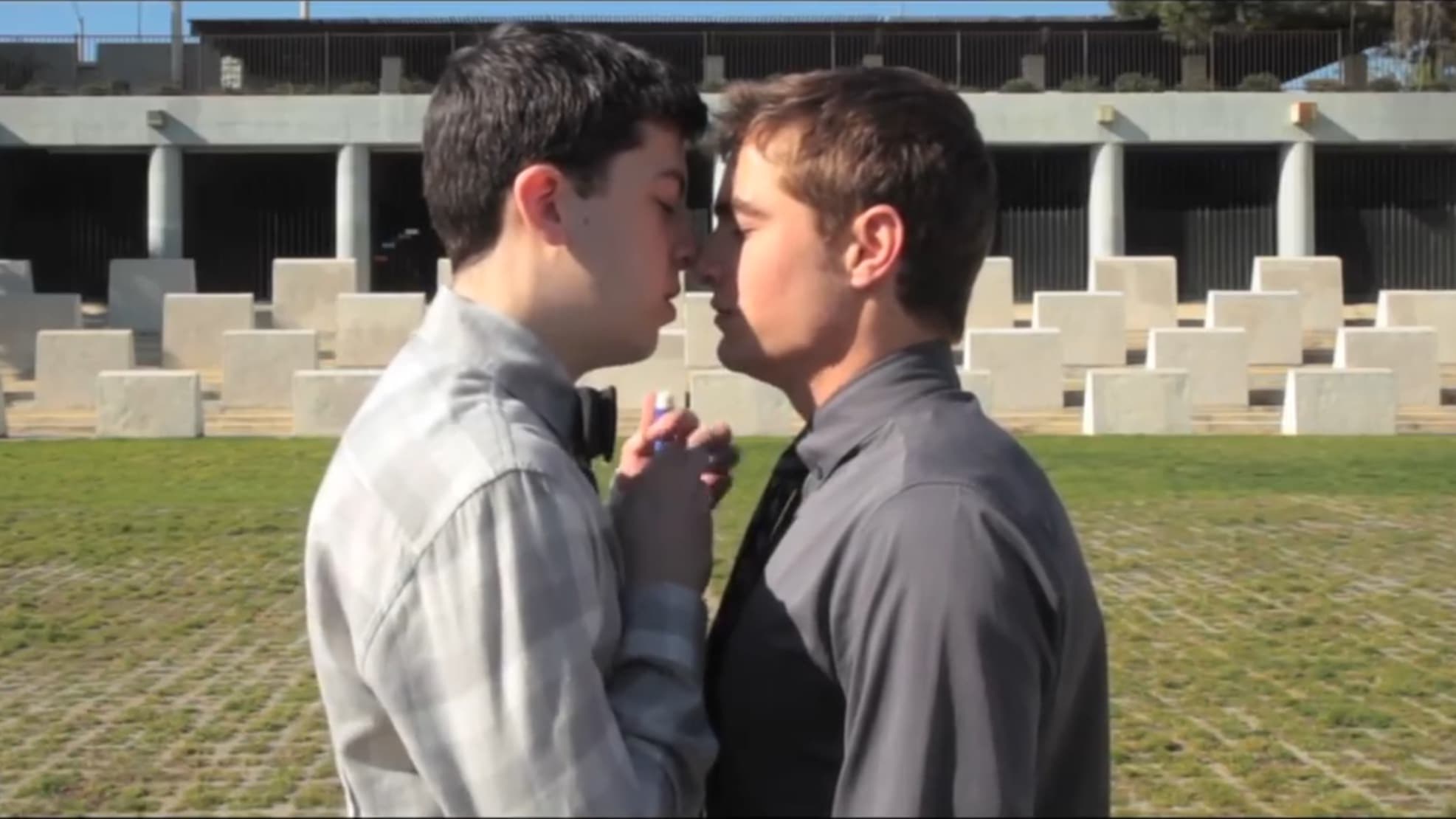 Foto de YOU'RE SO HOT WITH CHRIS MINTZ