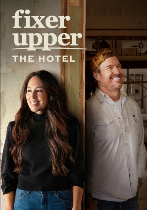 Poster  de la temporada 1 de Fixer Upper: The Hotel