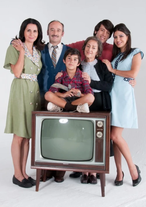 Poster  de la temporada 1 de Parece que fue Ayer