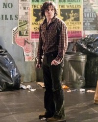 Serie The Crowded Room