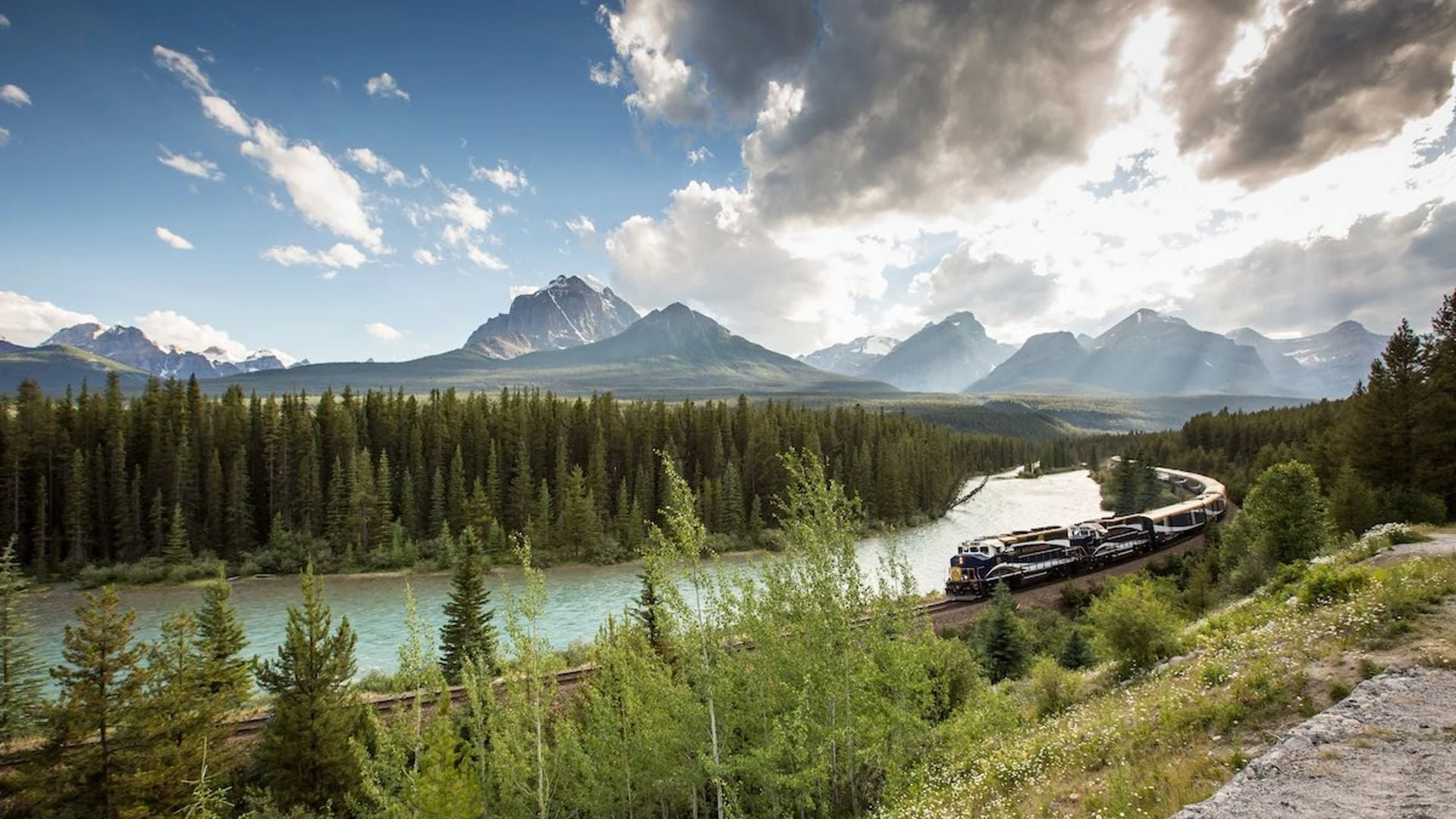 Foto de World's Most Scenic Railway Journeys