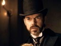 Hugo Weaving