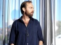 Hugo Weaving