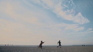 Marie, Seule Avec Sa Marionnette Marie, Seule Avec Sa Marionnette